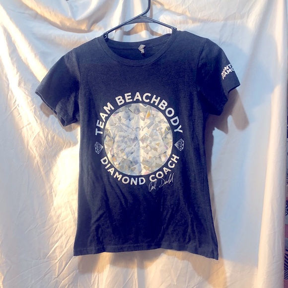 Beachbody Tops - T-shirt